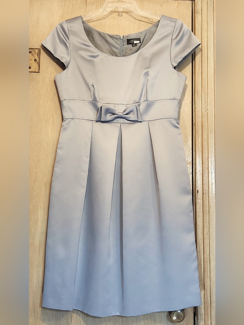 Tahari Arthur S Levine Dress Womens Sz 12 Silvery Gray Satin Cocktail